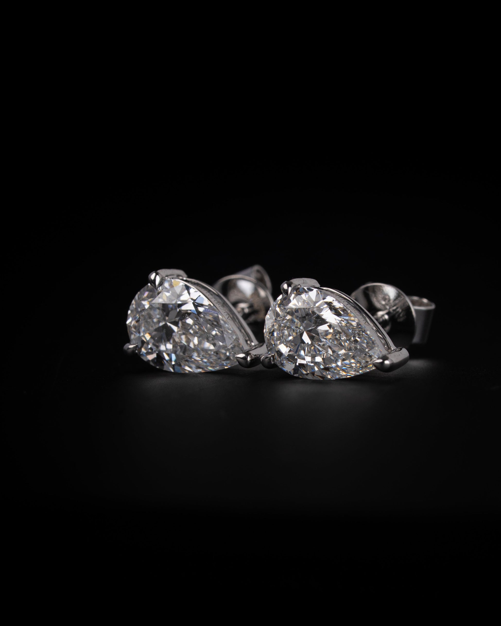 White Drop Earrings - Kejsar
